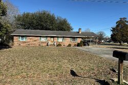  2nd Ave, Laurel Hill NC