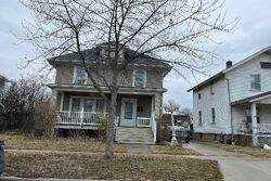 Pre-foreclosure in  RIVERVIEW AVE Monroe, MI 48162