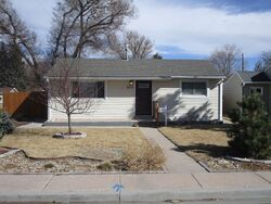 Pre-foreclosure in  MCCOMB AVE Cheyenne, WY 82007