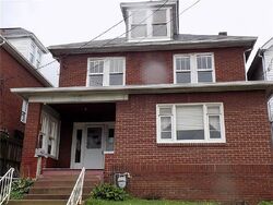  Spruce St, Vandergrift PA