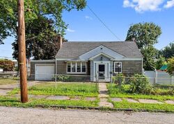 Pre-foreclosure in  COLGATE AVE Yonkers, NY 10703