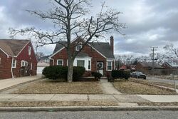 Pre-foreclosure in  FERGUSON ST Detroit, MI 48235