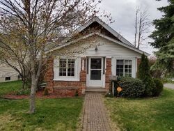 Pre-foreclosure in  SHERIDAN ST Garden City, MI 48135