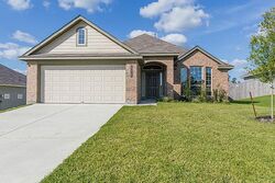 Pre-foreclosure in  DOE RUN DR Huntsville, TX 77320
