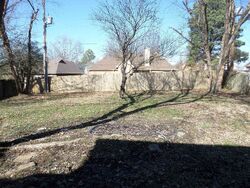 Pre-foreclosure in  PEPPERMILL LN Memphis, TN 38125