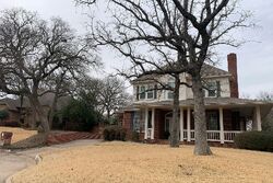 Pre-foreclosure in  RED OAK CT Mansfield, TX 76063