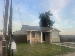 Pre-foreclosure in  CAROL LN Modesto, CA 95358