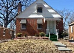 Pre-foreclosure in  FARIS AVE Saint Louis, MO 63133