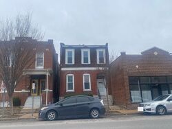Pre-foreclosure in  MORGANFORD RD Saint Louis, MO 63116