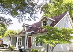 Pre-foreclosure in  HARVARD PL Granite City, IL 62040