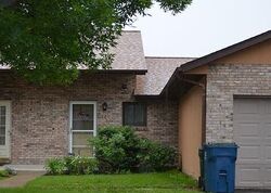 Pre-foreclosure in  SANDRIDGE DR Collinsville, IL 62234