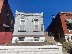 Pre-foreclosure in  OSCEOLA ST Saint Louis, MO 63111