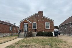 Pre-foreclosure in  STRATFORD AVE Saint Louis, MO 63120