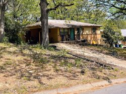 Pre-foreclosure in  LINDENHURST DR North Little Rock, AR 72118