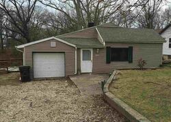 Pre-foreclosure in  SYLVAN LN Creve Coeur, IL 61610