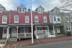 Pre-foreclosure in  W BUTTONWOOD ST Reading, PA 19601
