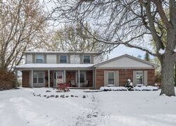 Pre-foreclosure in  EATON CT Novi, MI 48375