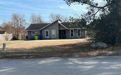 Pre-foreclosure in  SANDERS LN Havelock, NC 28532