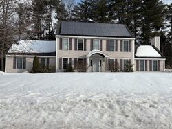 Cherrywood Dr, Dover NH