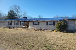 Pre-foreclosure in  RASPBERRY LN Branson, MO 65616