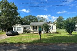 Pre-foreclosure in  N JOHNSON AVE Louisville, MS 39339