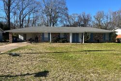 Pre-foreclosure in  JOHN GLENN AVE Natchez, MS 39120