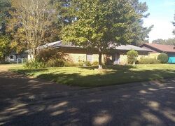  Woodfield Dr, Jackson MS