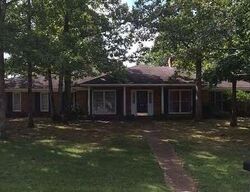 Pre-foreclosure in  ARUNDEL DR Brandon, MS 39047