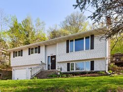 Pre-foreclosure in  GRAVES DR Red Wing, MN 55066