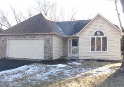 Pre-foreclosure in  ONTARIO RD Saint Paul, MN 55117