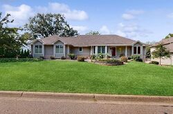 Pre-foreclosure in  GREAT OAKS DR Burnsville, MN 55337