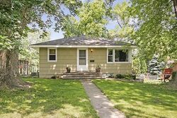 Pre-foreclosure in  7TH AVE E Shakopee, MN 55379