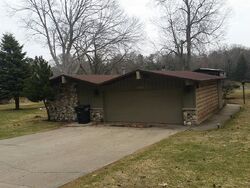 Pre-foreclosure in  LIN NAN LN Muskegon, MI 49441