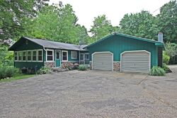  W Loop Rd, Middleville MI