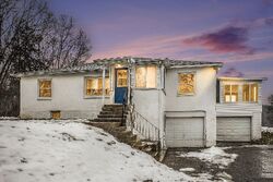 Pre-foreclosure in  MORGAN RD E Battle Creek, MI 49017