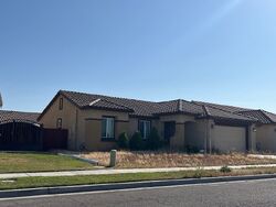 Pre-foreclosure in  N CREEKSIDE DR Los Banos, CA 93635