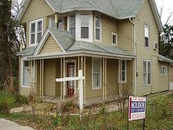 Pre-foreclosure in  N MAIN ST Richmond, IL 60071