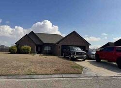 Pre-foreclosure Listing in FAULKNER DR DARROW, LA 70725