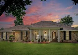 Pre-foreclosure in  MARY ST Stonewall, LA 71078
