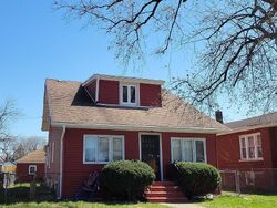 Pre-foreclosure in  MARSHFIELD AVE Harvey, IL 60426