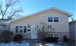 Pre-foreclosure in  GILBOA AVE Zion, IL 60099