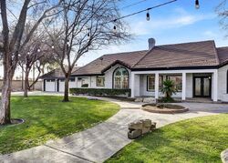 Pre-foreclosure in  COSTAJO RD Bakersfield, CA 93313