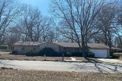Pre-foreclosure in  EDGEVALE DR Coffeyville, KS 67337