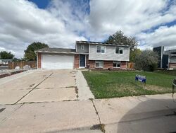 Pre-foreclosure in  S INDEPENDENCE WAY Littleton, CO 80123