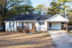 Pre-foreclosure in  PARKS RD Gardendale, AL 35071