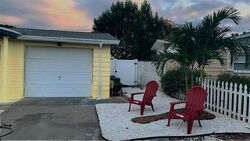 Pre-foreclosure in  WOODFIELD AVE Holiday, FL 34691