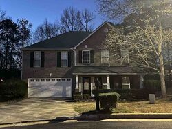 Pre-foreclosure in  MOSSY VIEW DR Douglasville, GA 30135