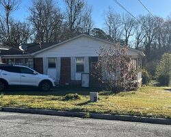Pre-foreclosure in  CARLISLE AVE Macon, GA 31204
