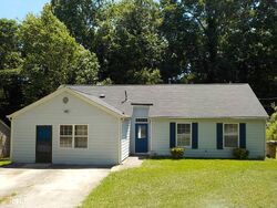 Pre-foreclosure in  MEADOW LN Rex, GA 30273