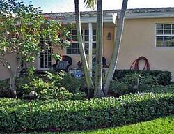 Pre-foreclosure in  NE 3RD AVE Fort Lauderdale, FL 33334
